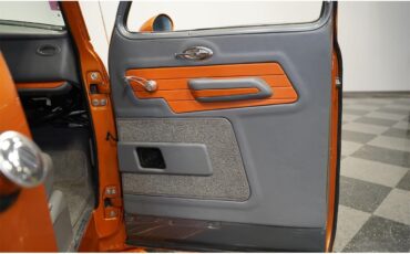Chevrolet-3100-1954-Tangerine-Orange-Grey-and-Orange-30