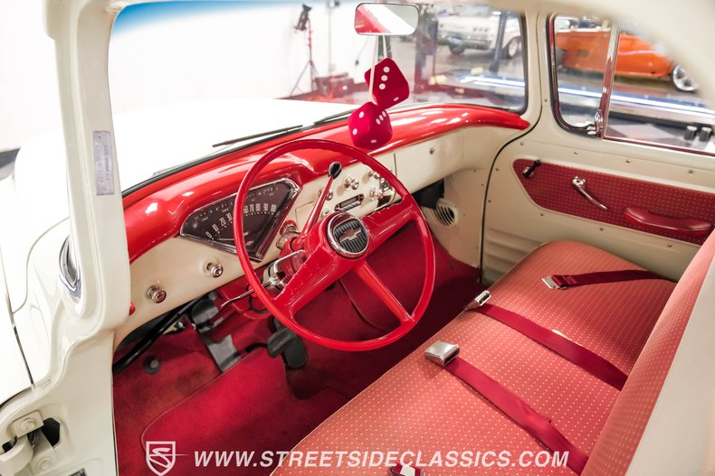Chevrolet-3100-1955-Bombay-Ivory-Red-2