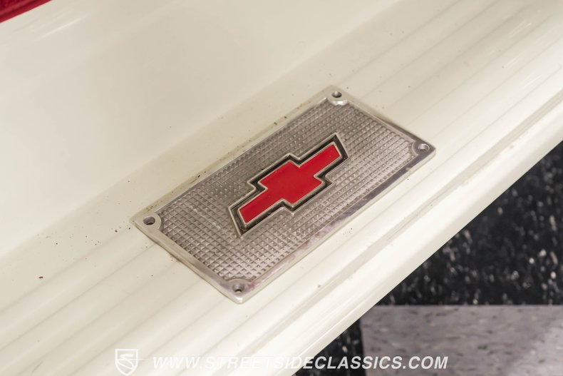 Chevrolet-3100-1955-Bombay-Ivory-Red-45
