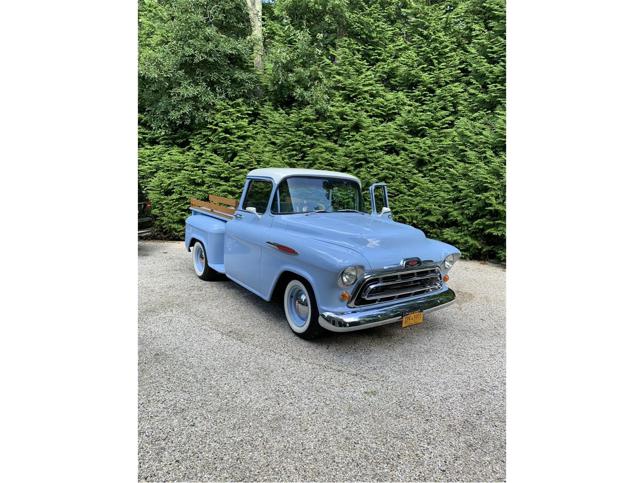 Chevrolet-3100-1957-Light-Blue-and-white-Light-blue-and-white-4