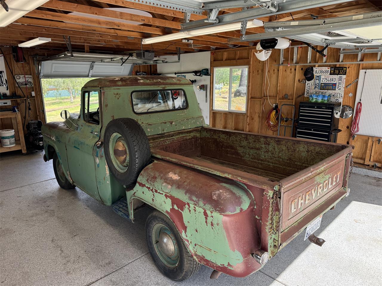 Chevrolet-3100-1959-green-black-18