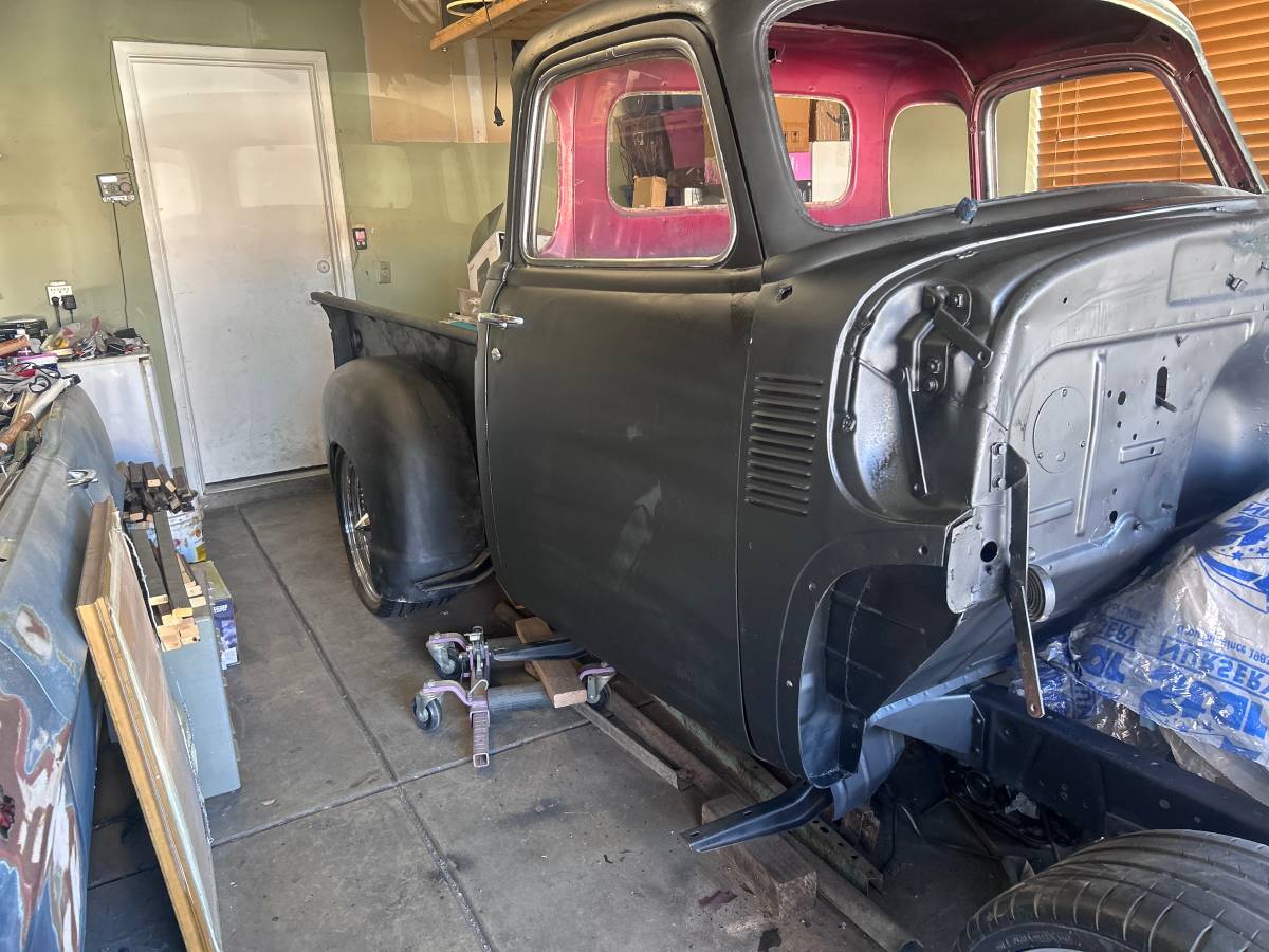 Chevrolet-3100-5-window-truck-1949-black-1