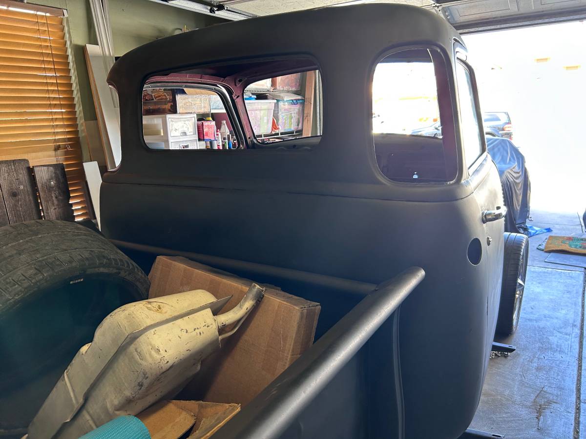 Chevrolet-3100-5-window-truck-1949-black-2