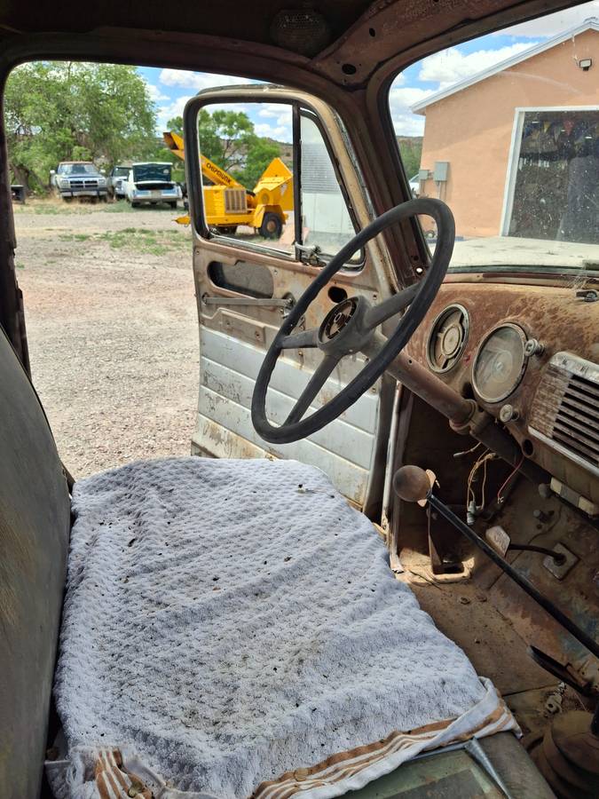 Chevrolet-3100-5-window-truck-1953-blue-14