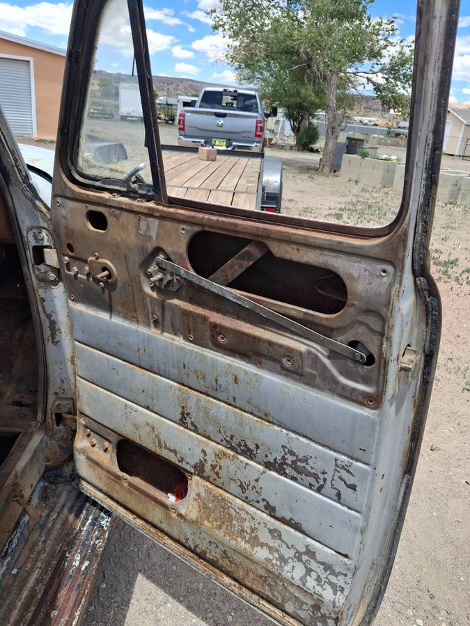 Chevrolet-3100-5-window-truck-1953-blue-15