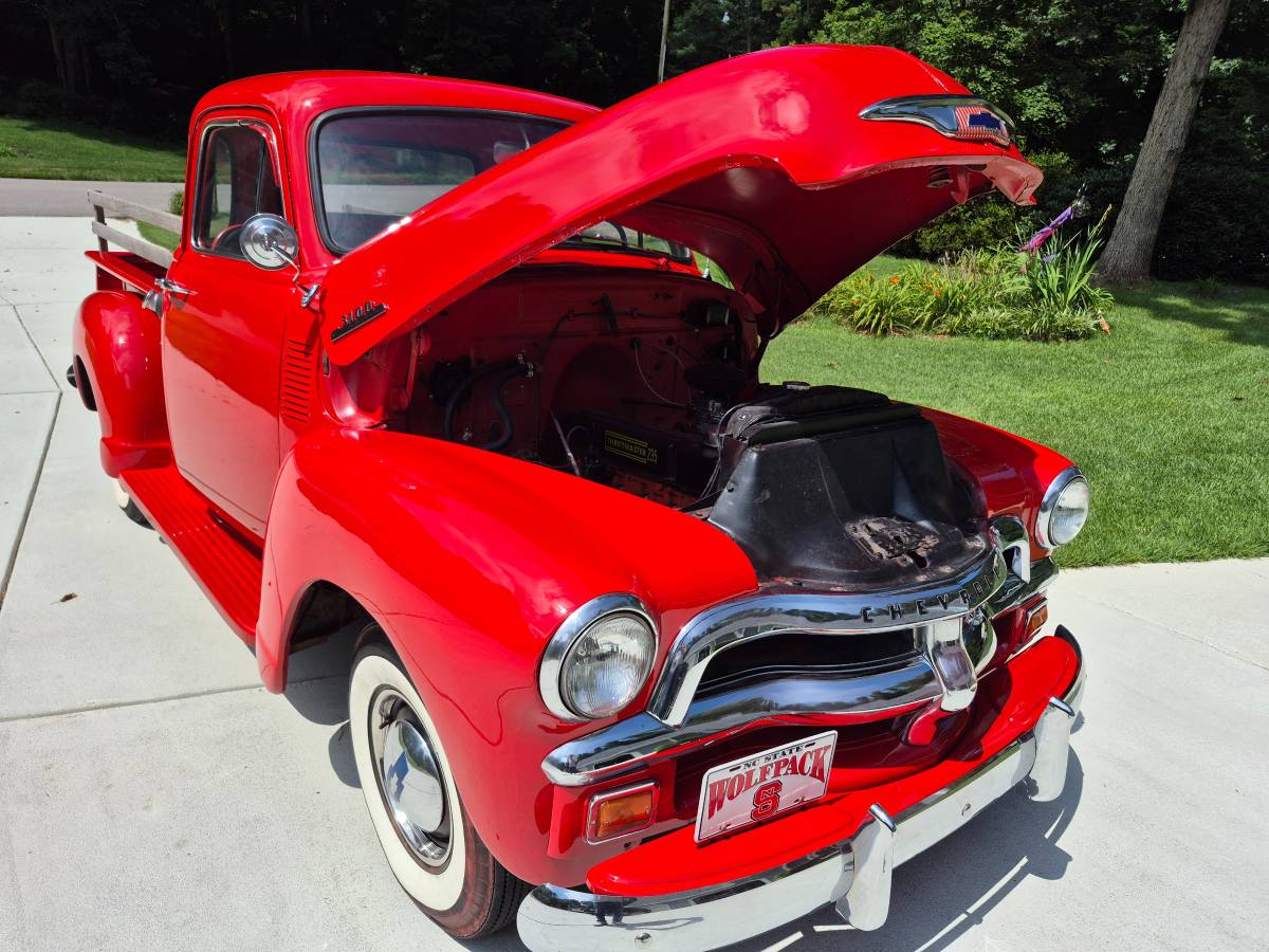 Chevrolet-3100-5-window-truck-1954-red-10