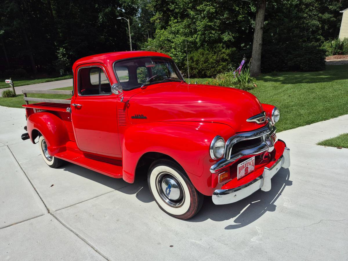 Chevrolet-3100-5-window-truck-1954-red-2