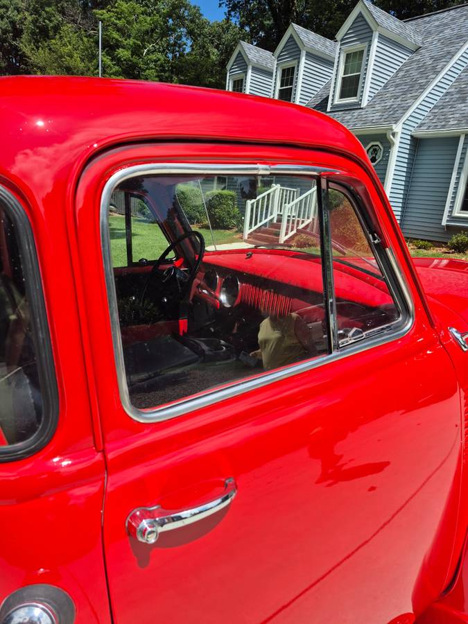 Chevrolet-3100-5-window-truck-1954-red-6