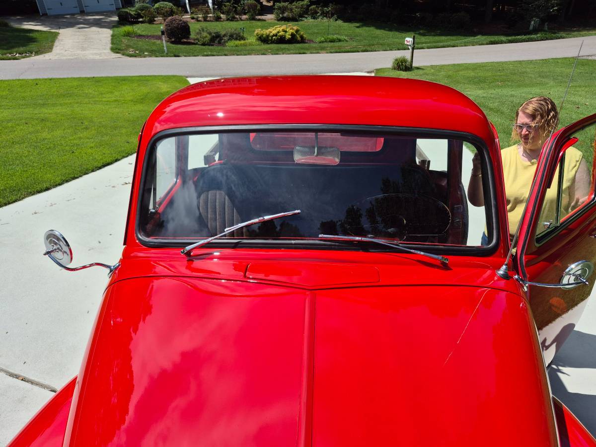 Chevrolet-3100-5-window-truck-1954-red-9