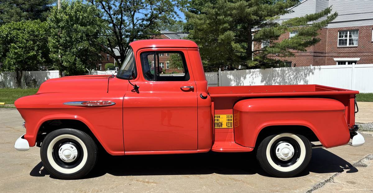 Chevrolet-3100-pick-up-1957-red-15