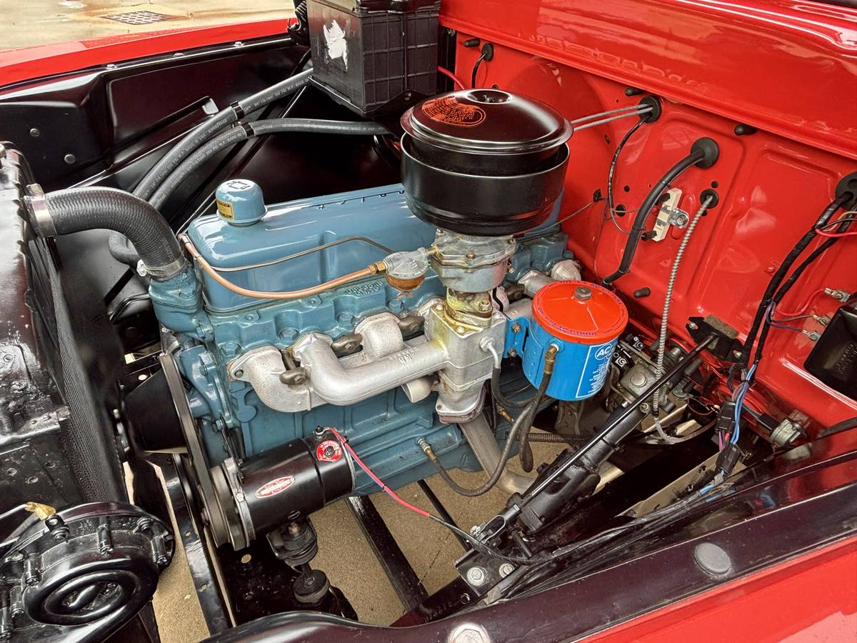 Chevrolet-3100-pick-up-1957-red-20