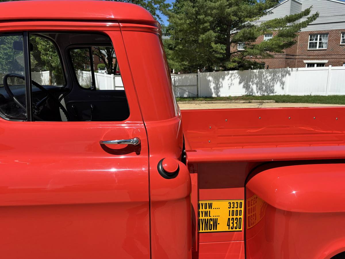 Chevrolet-3100-pick-up-1957-red-22