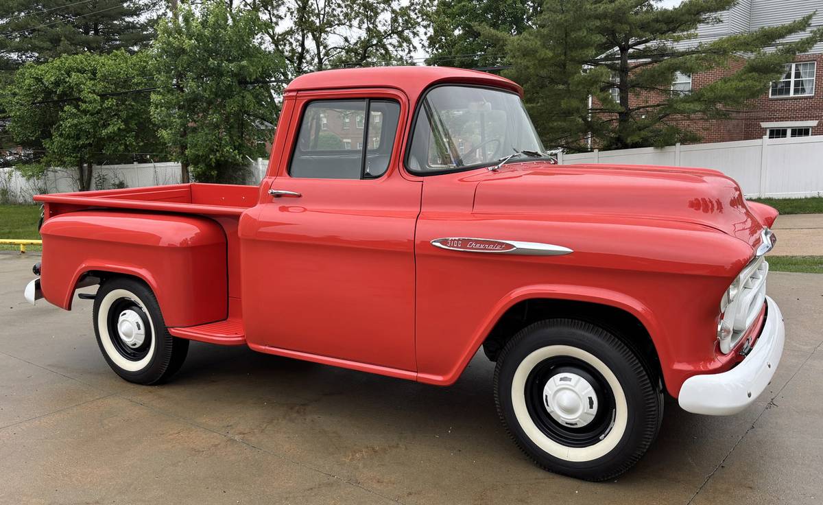 Chevrolet-3100-pick-up-1957-red-23
