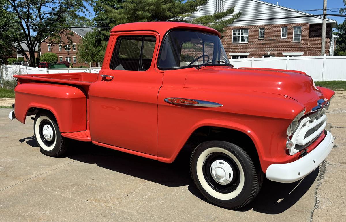 Chevrolet-3100-pick-up-1957-red