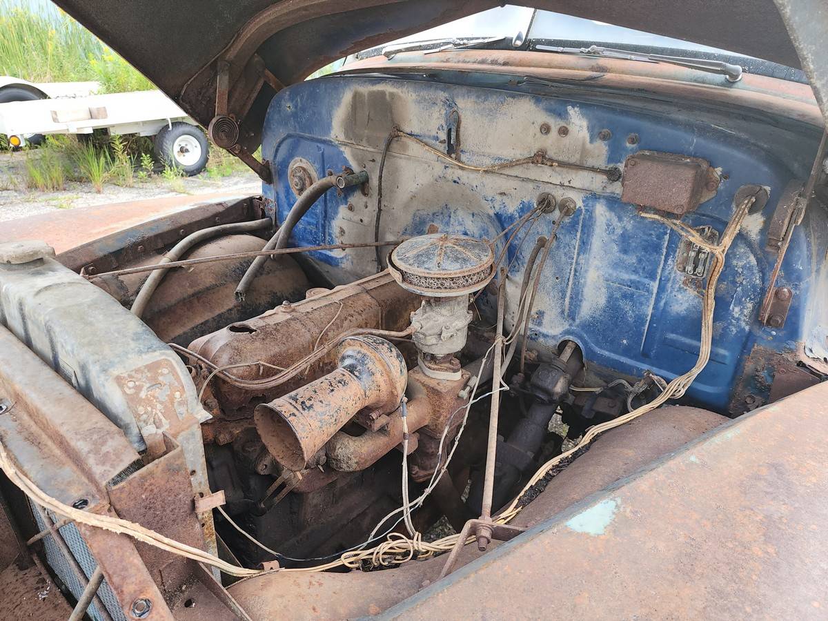 Chevrolet-3100-short-bed-half-ton-pickup-truck-1950-green-16