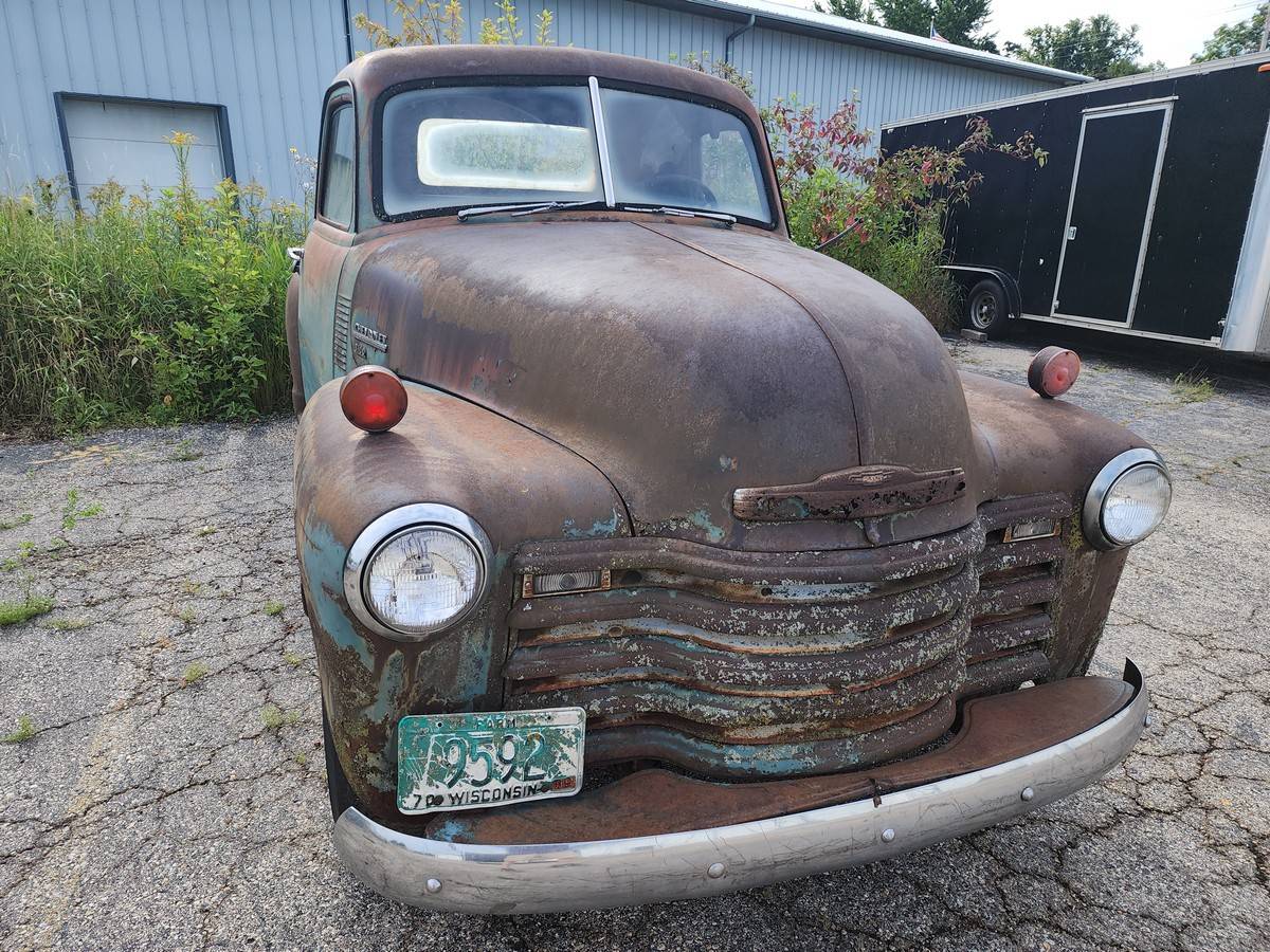 Chevrolet-3100-short-bed-half-ton-pickup-truck-1950-green-4