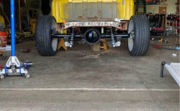 Chevrolet-3100-truck-1956-custom-1