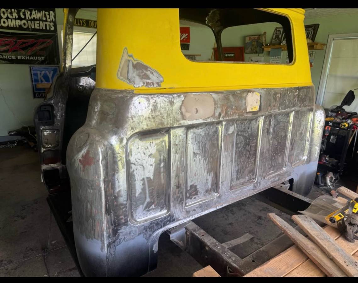 Chevrolet-3100-truck-1956-custom-16
