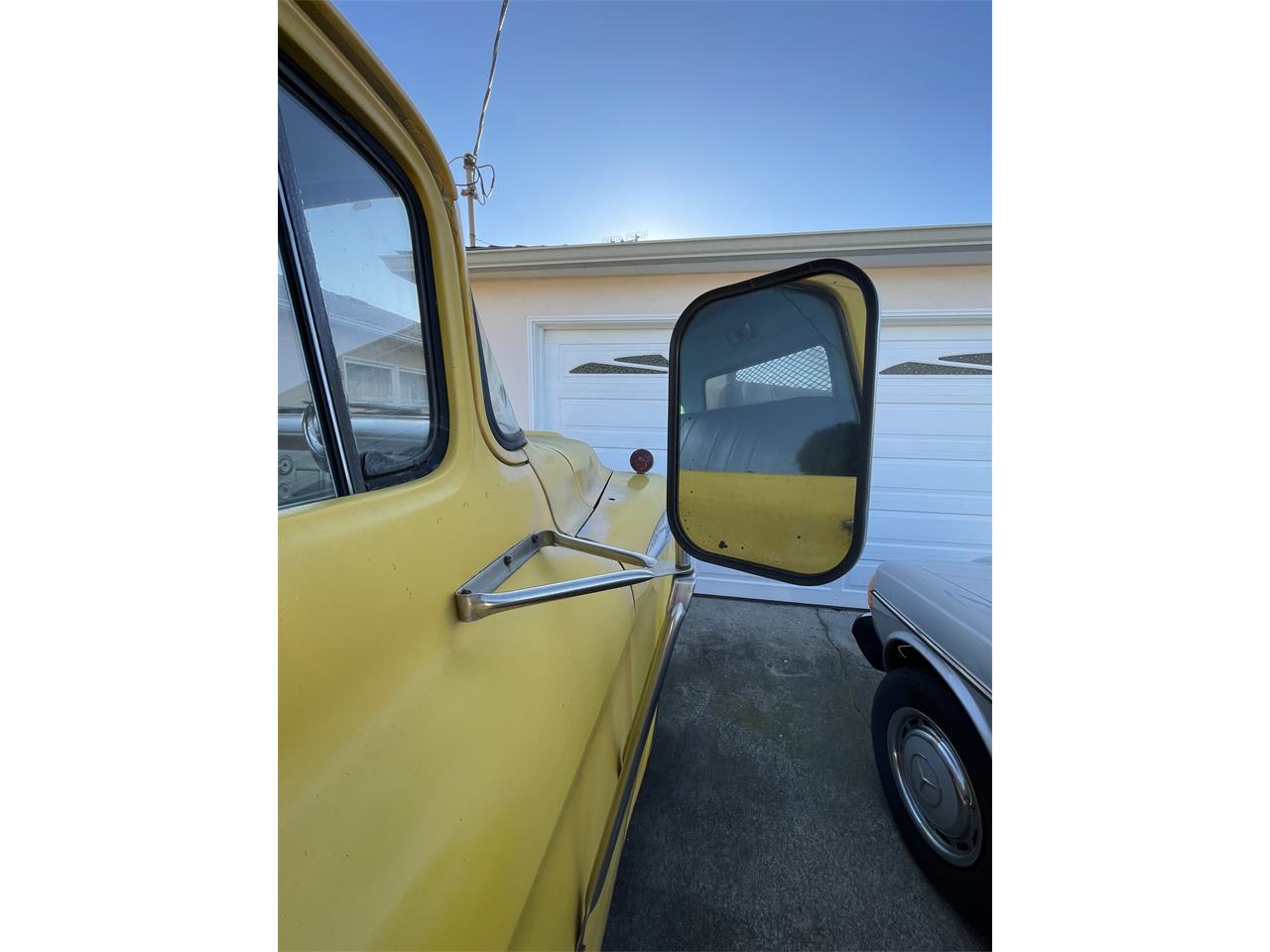 Chevrolet-3200-1957-Yellow-Black-and-Turquoise-16