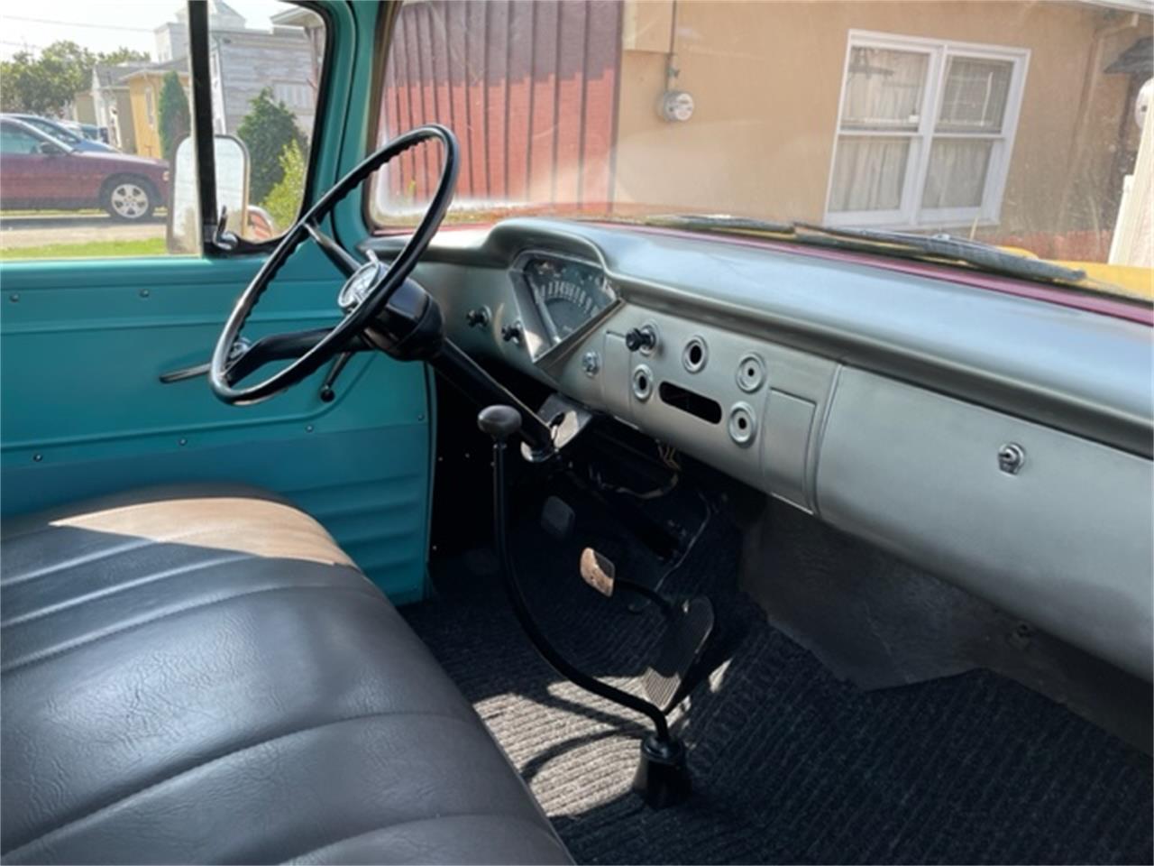 Chevrolet-3200-1957-Yellow-Black-and-Turquoise-17