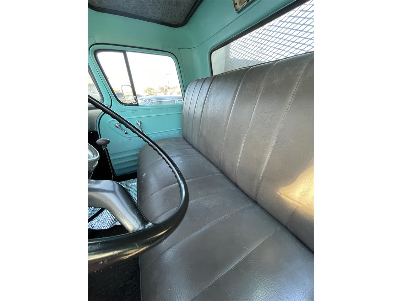 Chevrolet-3200-1957-Yellow-Black-and-Turquoise-20