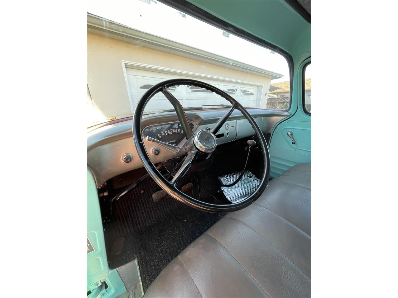 Chevrolet-3200-1957-Yellow-Black-and-Turquoise-21