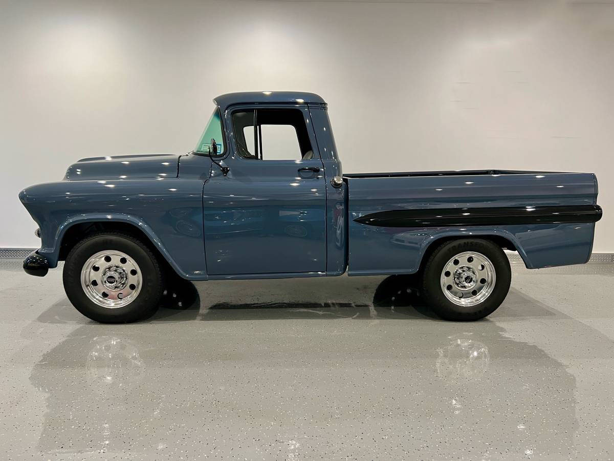 Chevrolet-34-ton-pickup-1957-grey-12