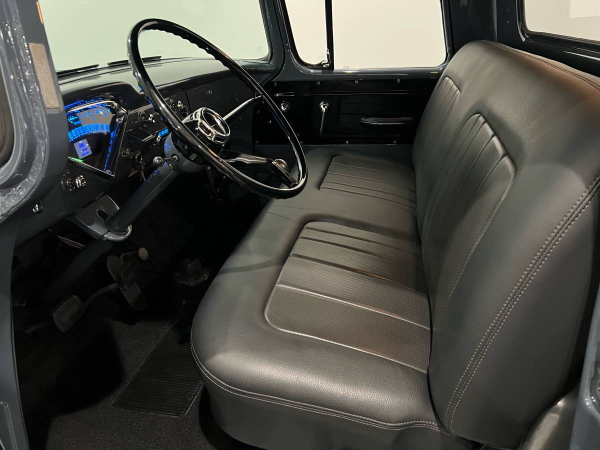 Chevrolet-34-ton-pickup-1957-grey-19