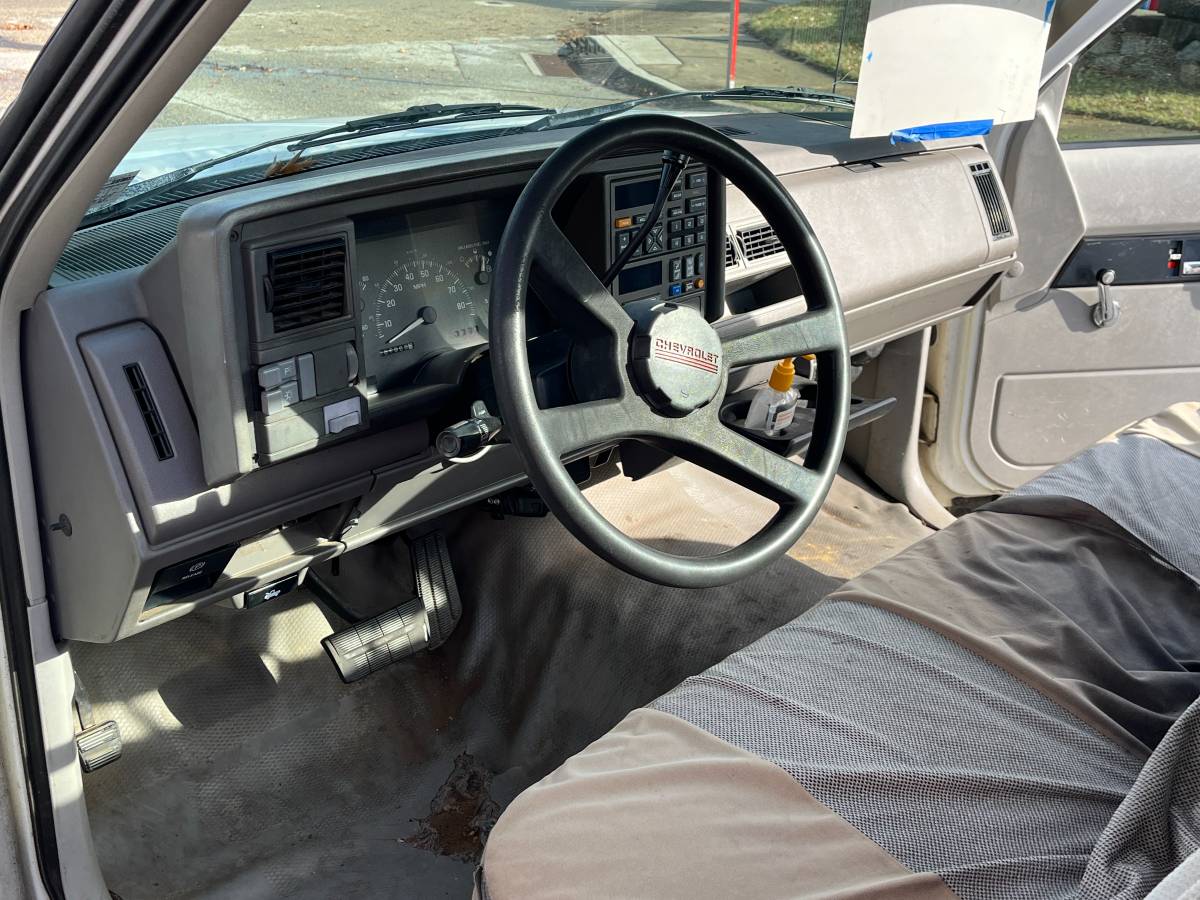 Chevrolet-3500-1994-white-7