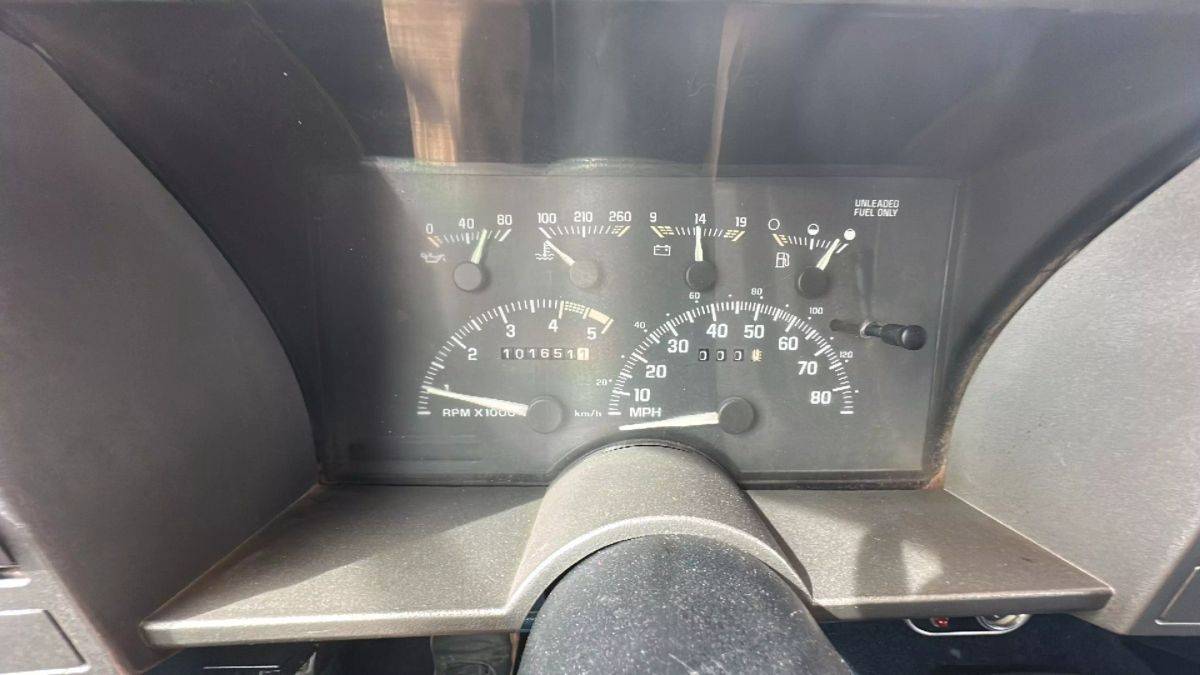 Chevrolet-3500-regular-cab-amp-chassis-1994-white-11