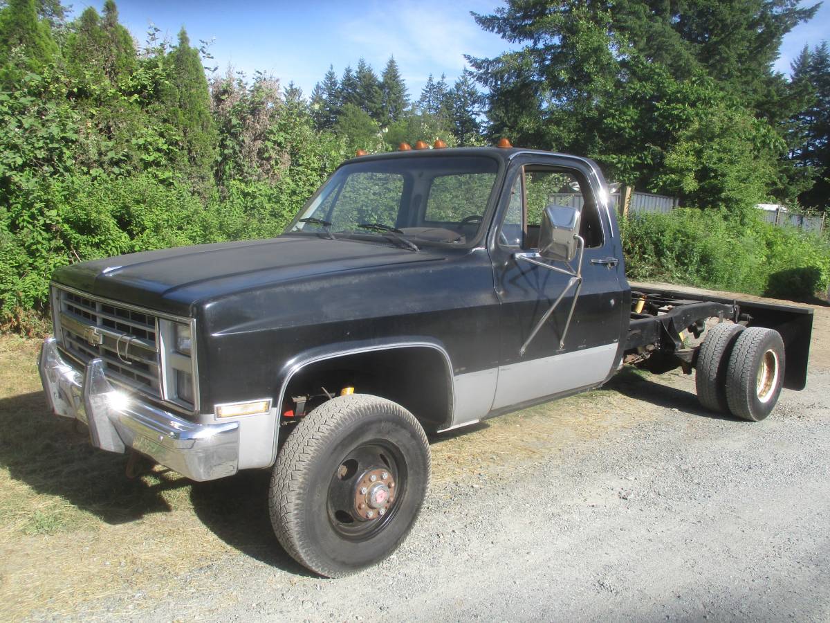 Chevrolet-35000-1987-black-15