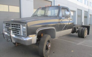 Chevrolet-35000-1987-black-16