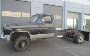 Chevrolet-35000-1987-black