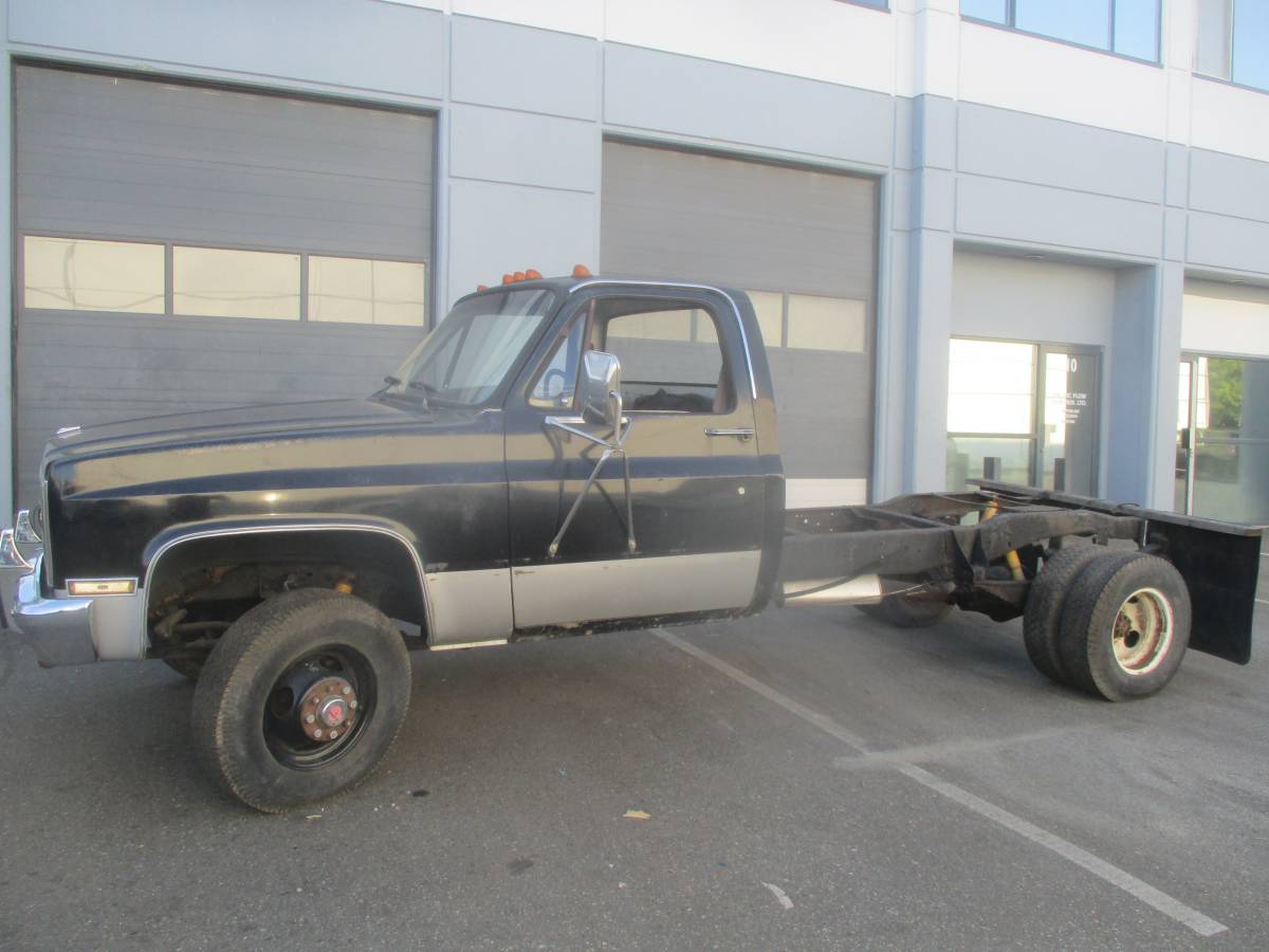 Chevrolet-35000-1987-black