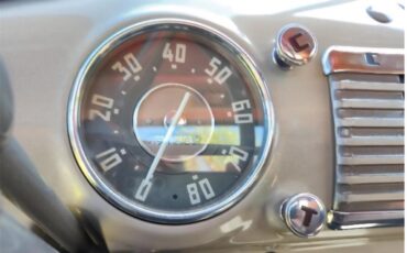 Chevrolet-3600-1950-Red-Tan-amp-Brown-7