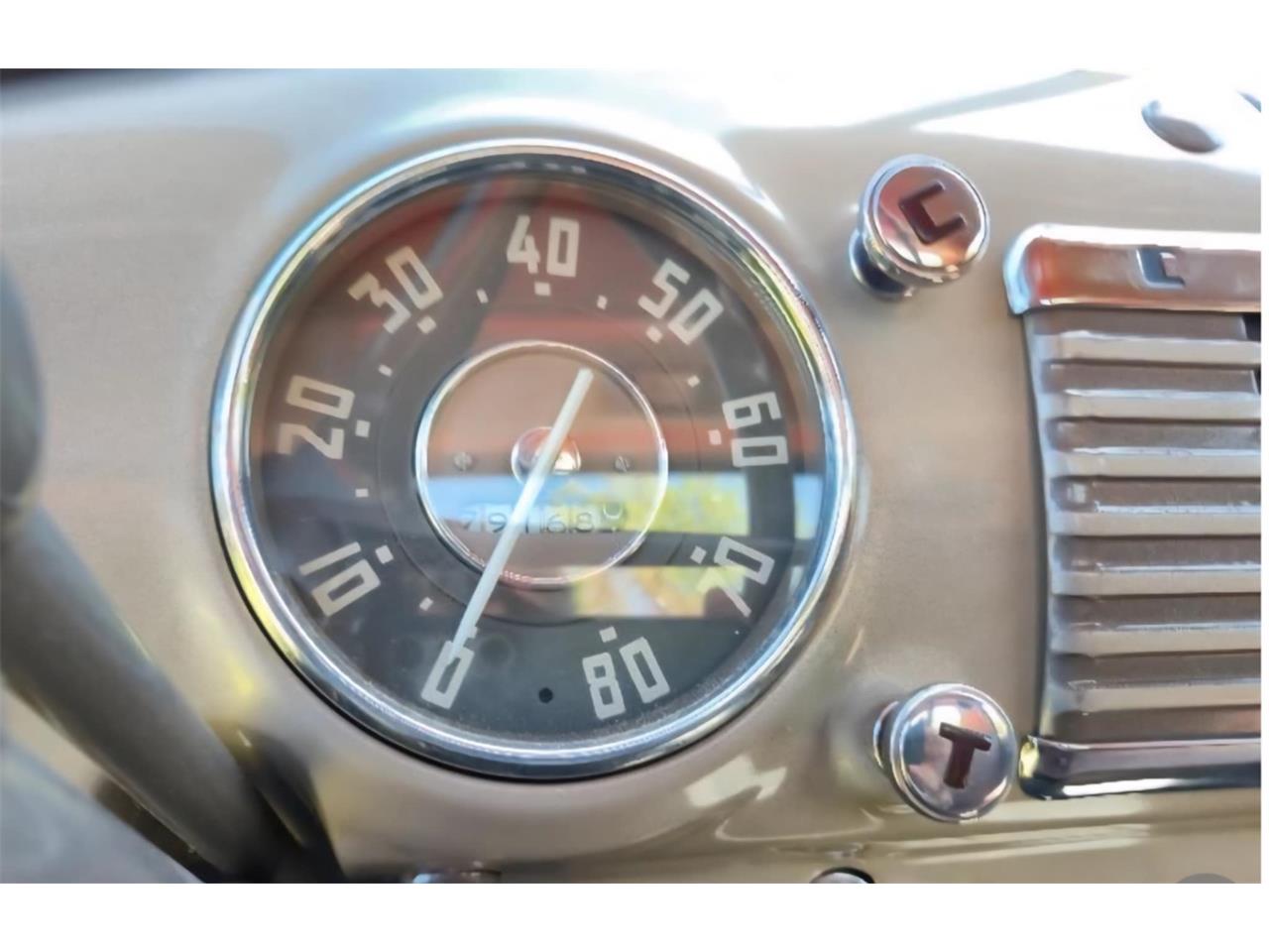 Chevrolet-3600-1950-Red-Tan-amp-Brown-7