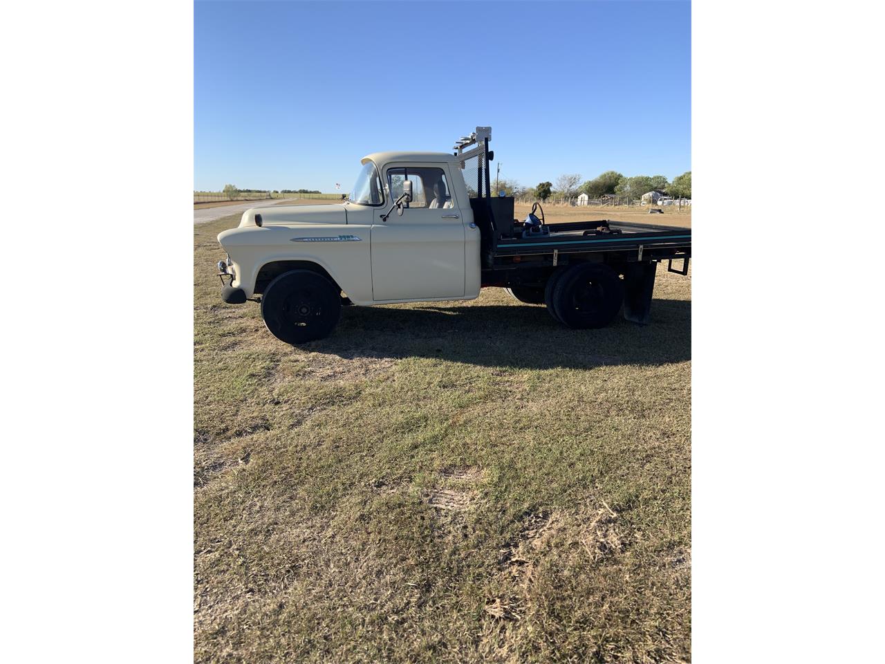 Chevrolet-3600-1956-India-Ivory-Yellow-2