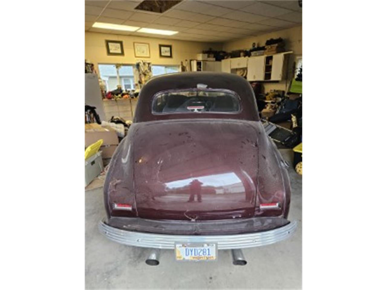 Chevrolet-4-dr-sedan-1948-maroon-maroon-grey-3