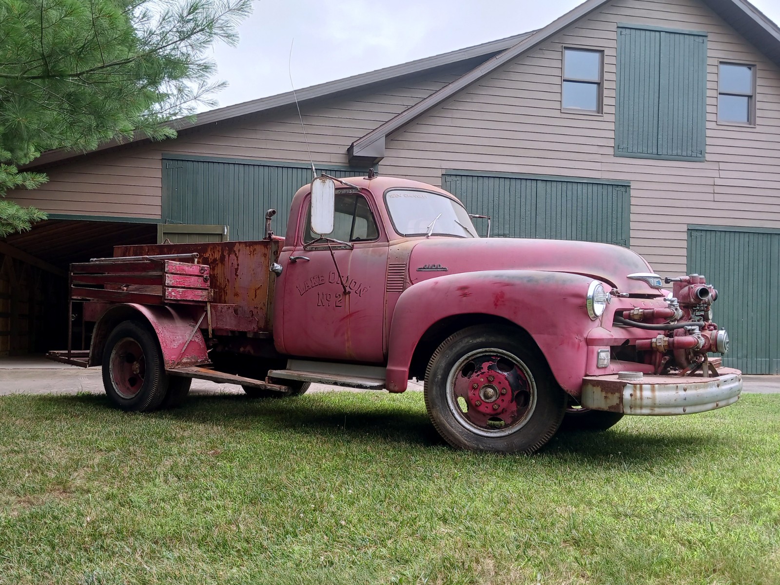 Chevrolet-4100-1954-Fire-Truck-1