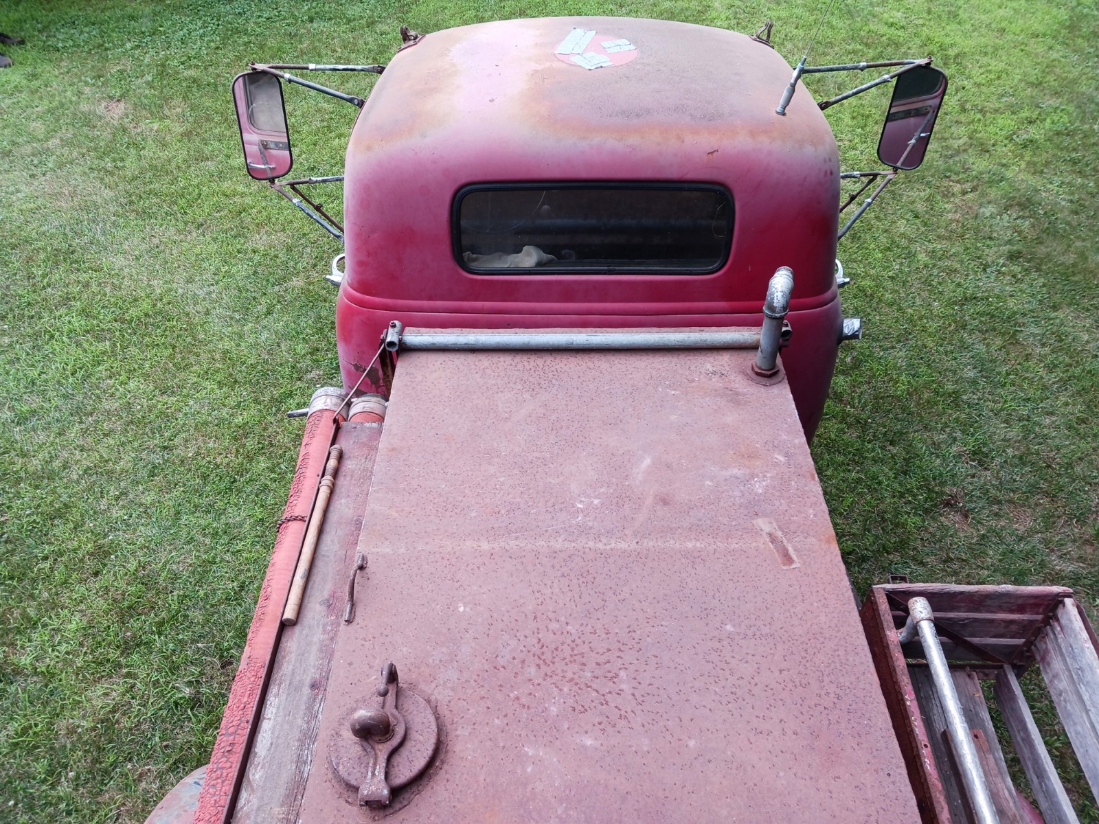 Chevrolet-4100-1954-Fire-Truck-7