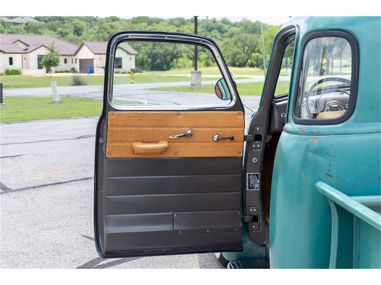 Chevrolet-5-window-pickup-1947-Blue-Patina-Tan-Buffalo-Hide-80