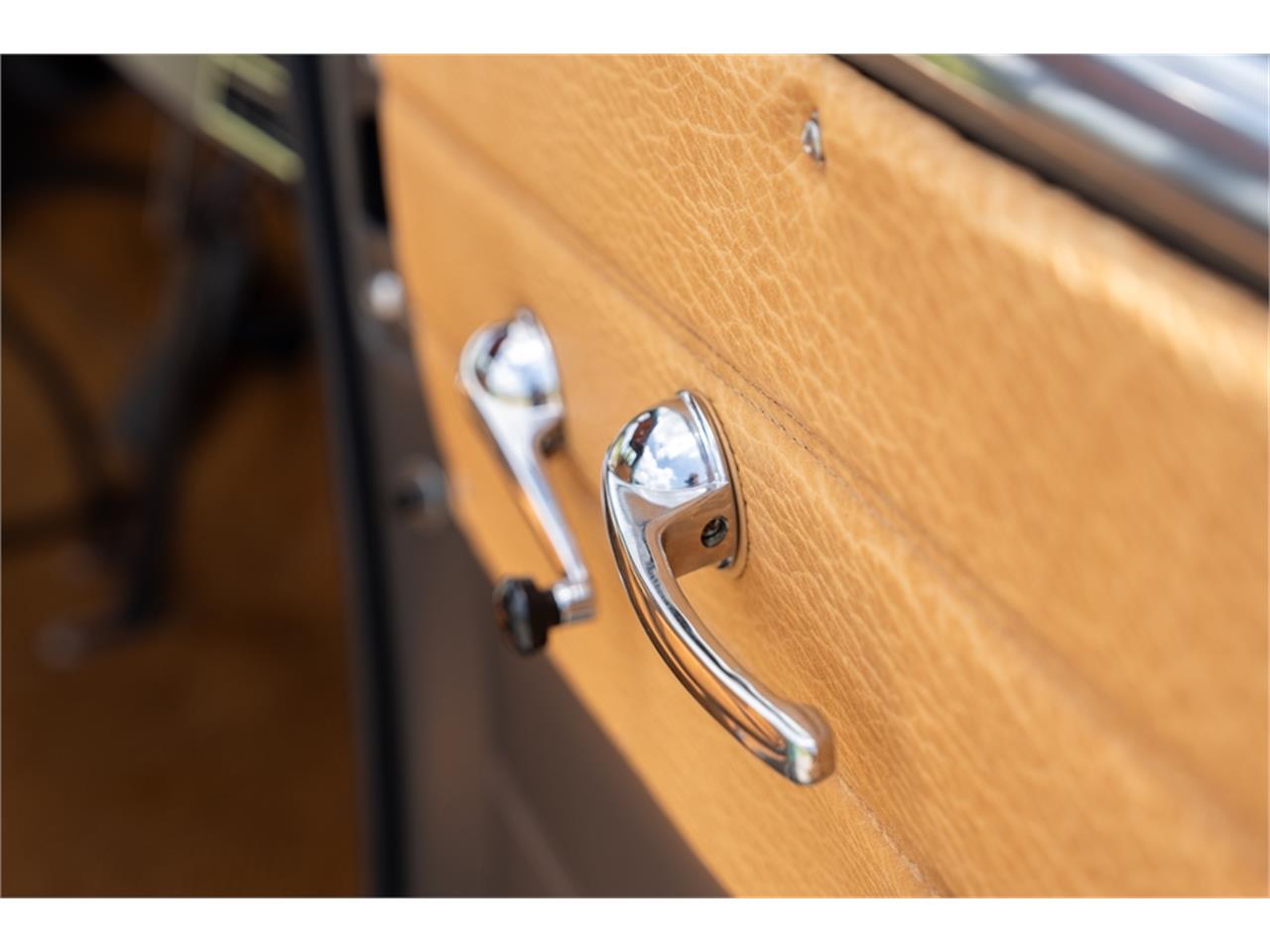 Chevrolet-5-window-pickup-1947-Blue-Patina-Tan-Buffalo-Hide-86