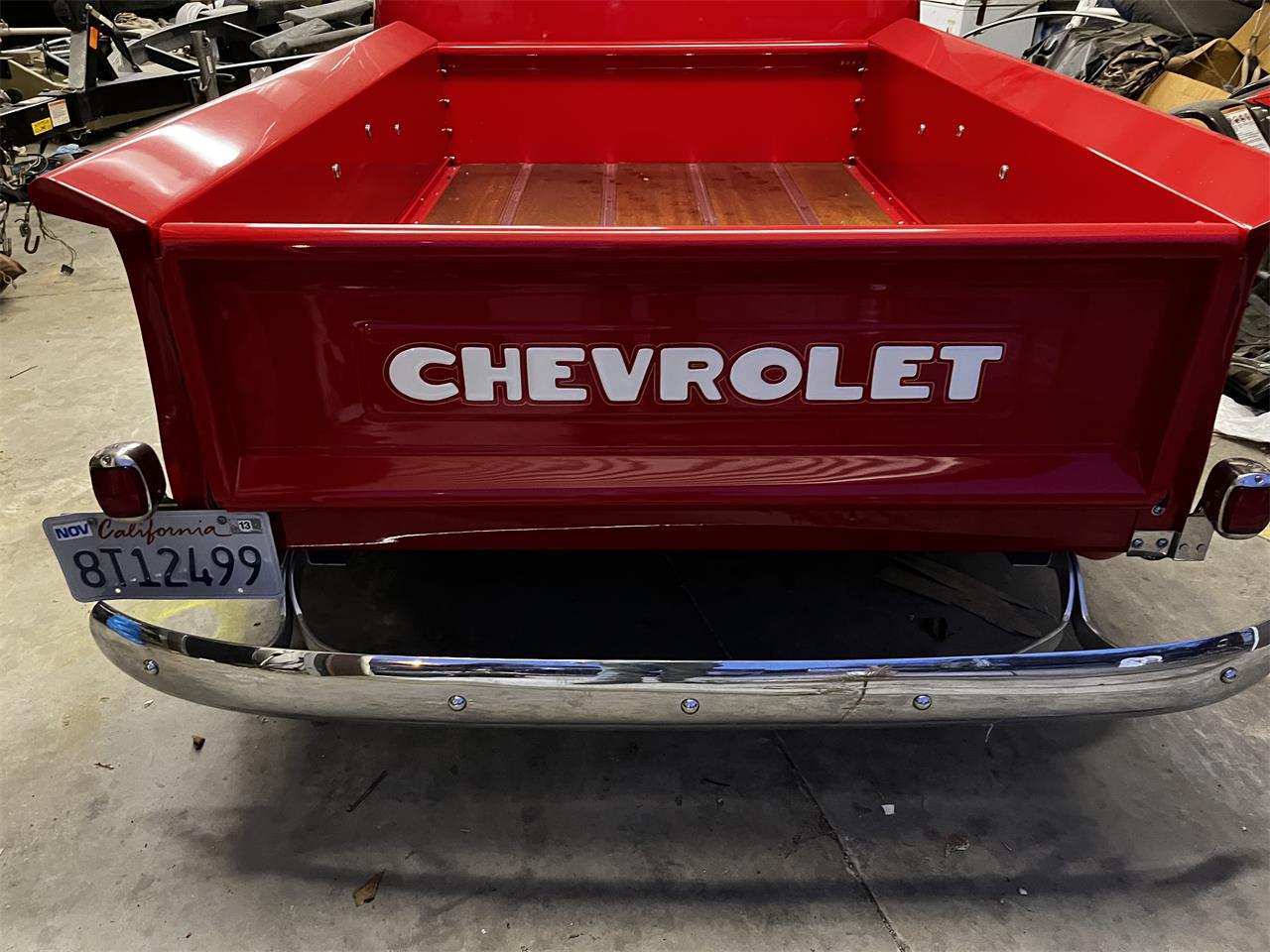 Chevrolet-5-window-pickup-1949-Red-Tan-1