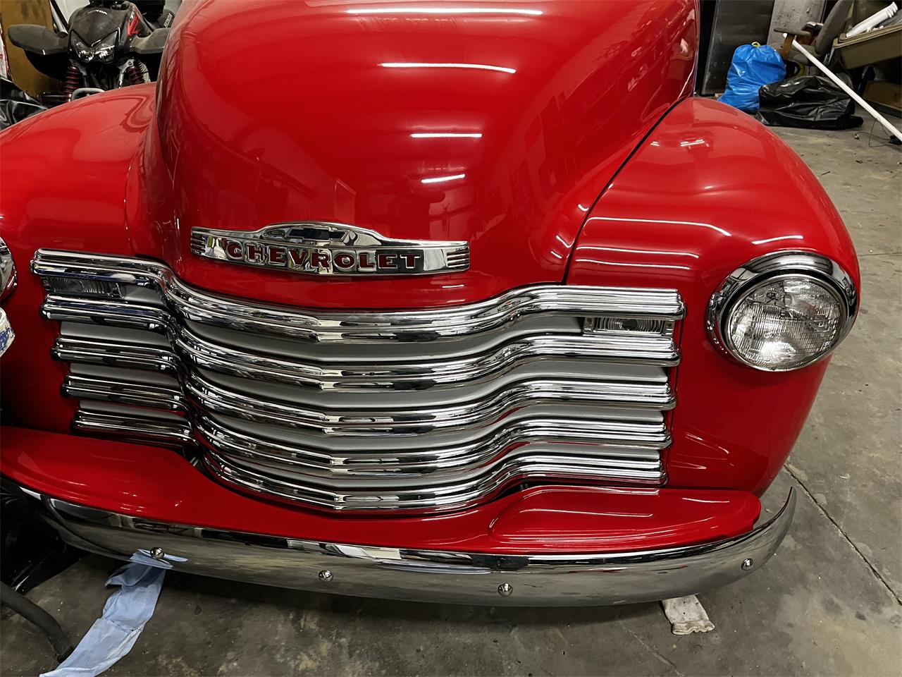 Chevrolet-5-window-pickup-1949-Red-Tan-10