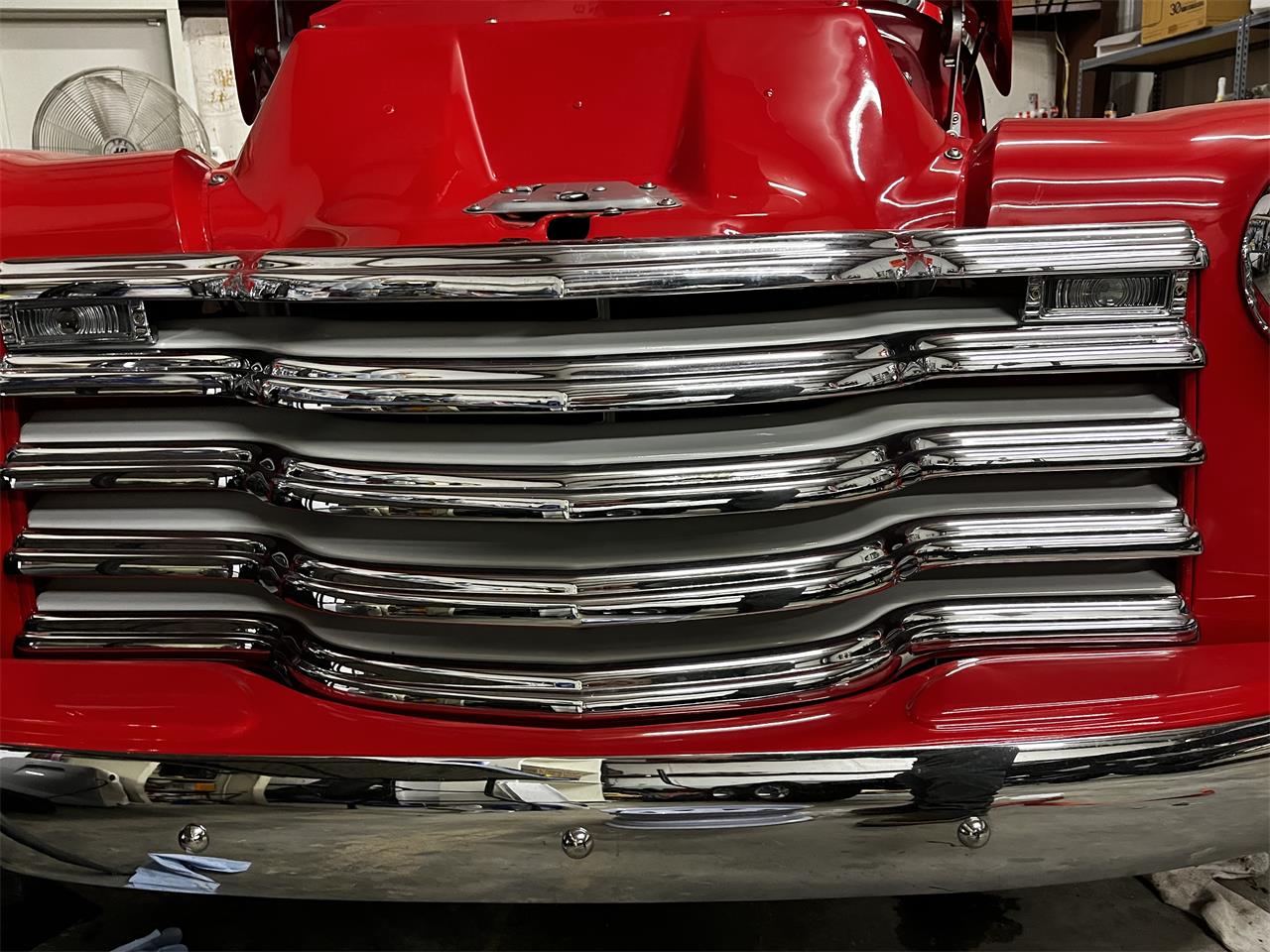 Chevrolet-5-window-pickup-1949-Red-Tan-11