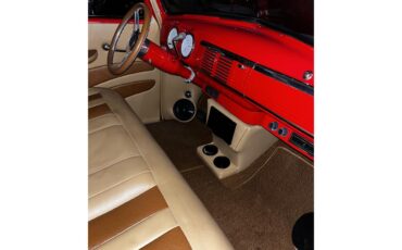 Chevrolet-5-window-pickup-1949-Red-Tan-13