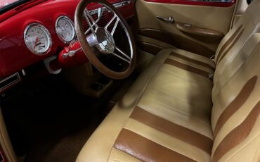 Chevrolet-5-window-pickup-1949-Red-Tan-4