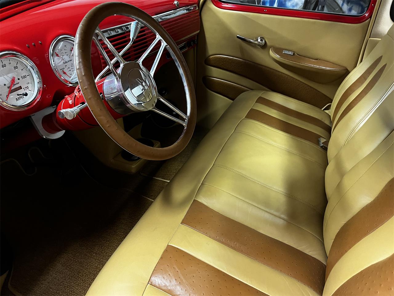 Chevrolet-5-window-pickup-1949-Red-Tan-6