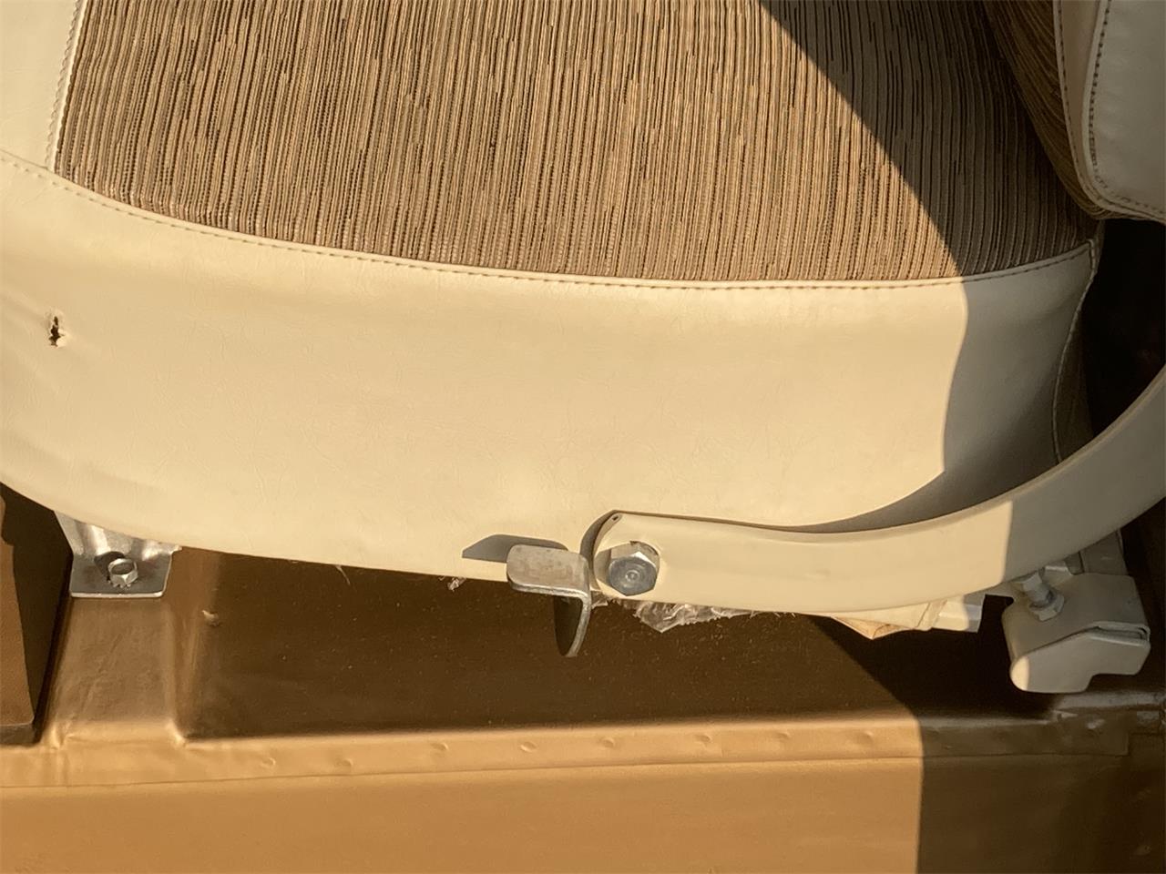 Chevrolet-Apache-1958-Ann.-GoldSand-Beige-Sand-Beige-20