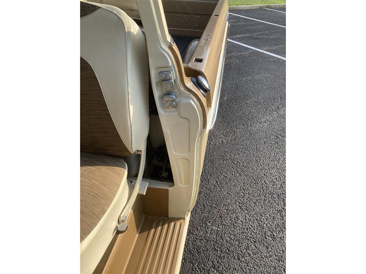 Chevrolet-Apache-1958-Ann.-GoldSand-Beige-Sand-Beige-24
